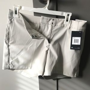 NWT Nike Women's Golf Shorts Size 6
